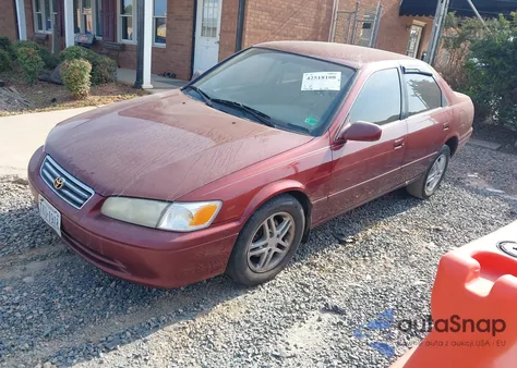 2001 Toyota Camry Le z USA, uszkodzony, nr VIN JT2BG22K510545653
